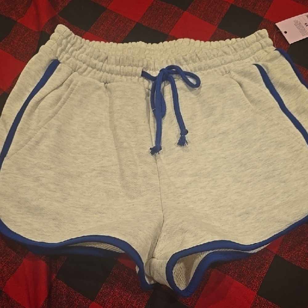 ❤️5/$25 New Women's Gray and Blue Trim Shorts